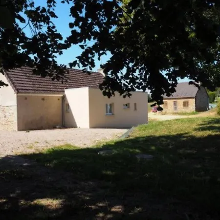 Le Bois Aux Ecureuils - Eichhoernchenwald By Interhome *