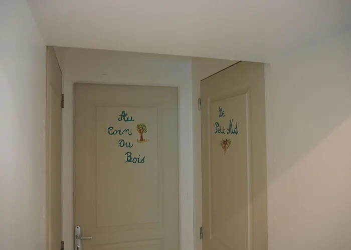 Le Bois Aux Ecureuils - Eichhoernchenwald By Interhome Fierville-les-Mines