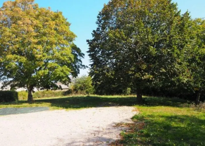 Holiday home Le Bois Aux Ecureuils - Eichhoernchenwald By Interhome